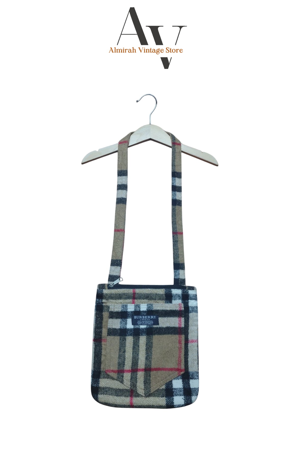 Burberry Tote New Beige Bag